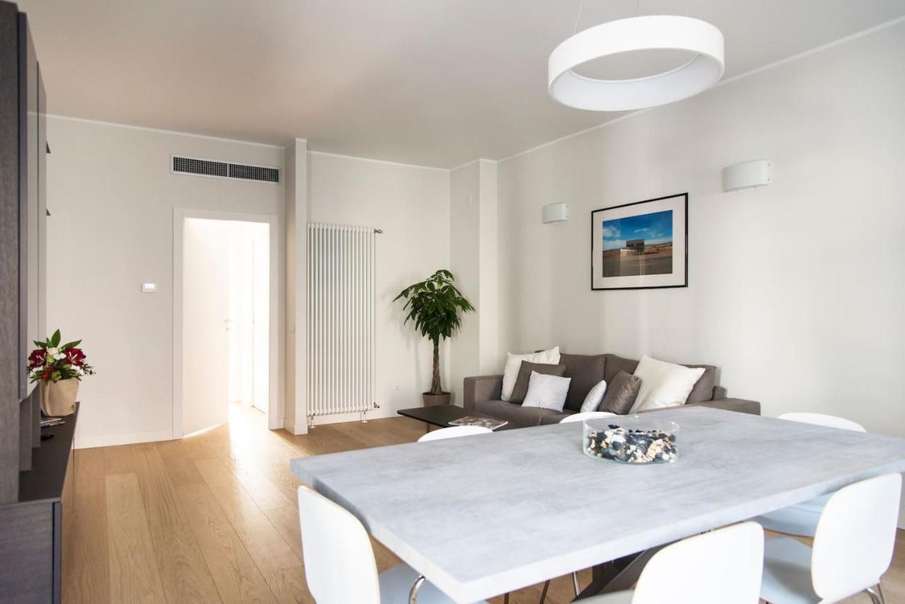 Brand New Apt , City Life District มิลาน ภายนอก รูปภาพ