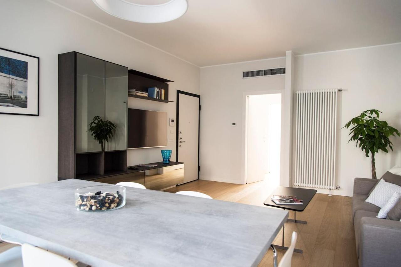Brand New Apt , City Life District มิลาน ภายนอก รูปภาพ